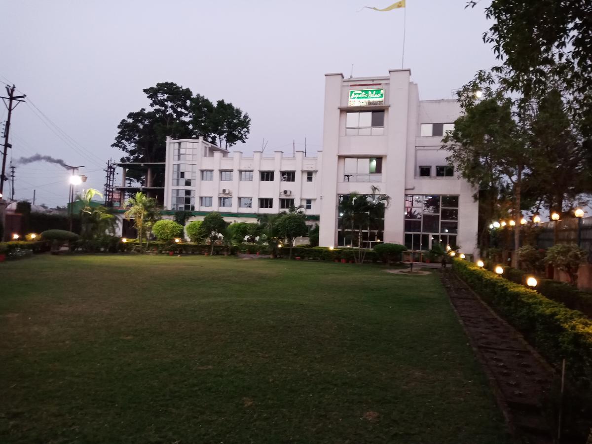 Oyo 24916 Hotel Aquatic Palace Kalyani Exterior foto