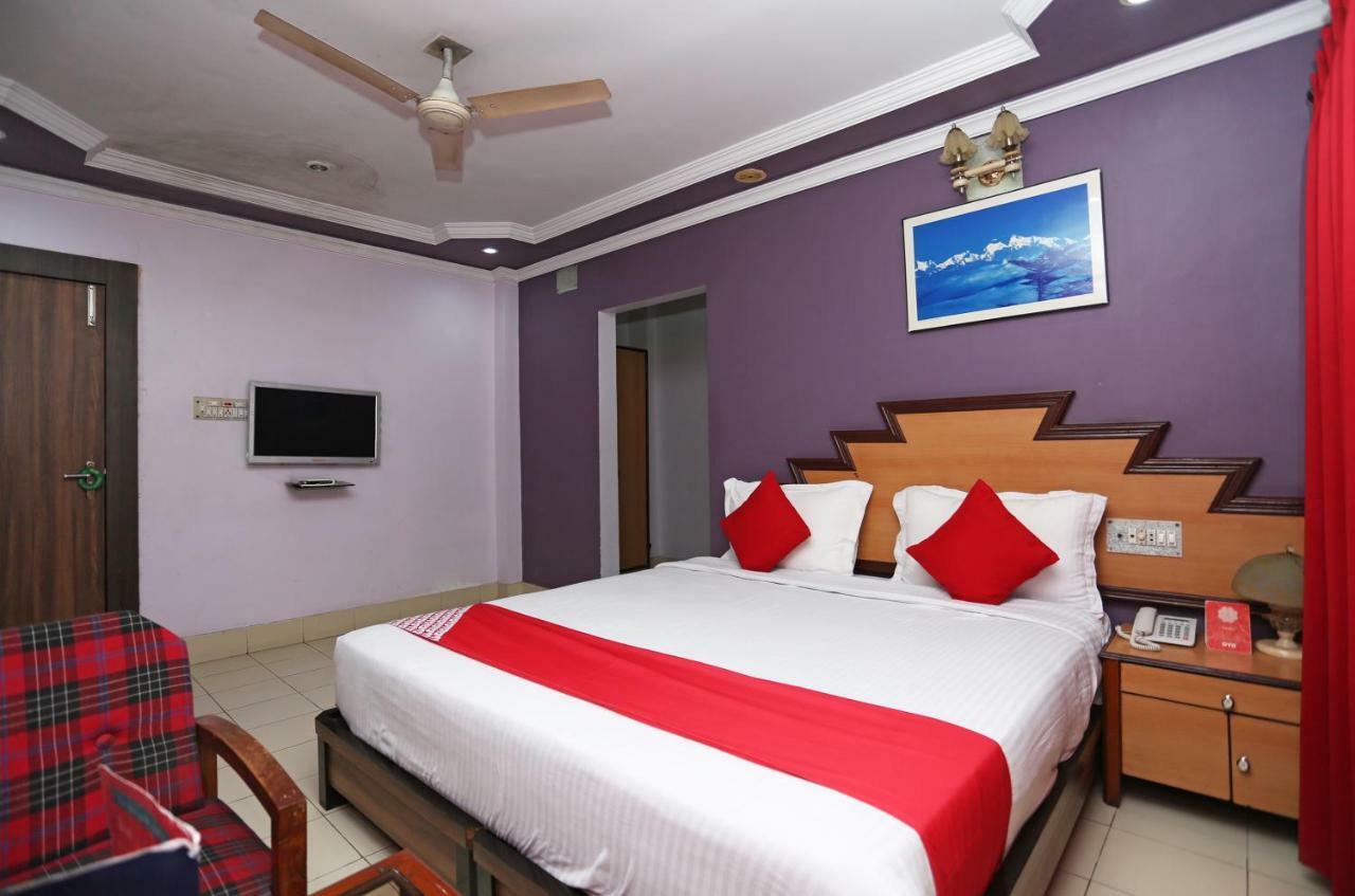Oyo 24916 Hotel Aquatic Palace Kalyani Exterior foto