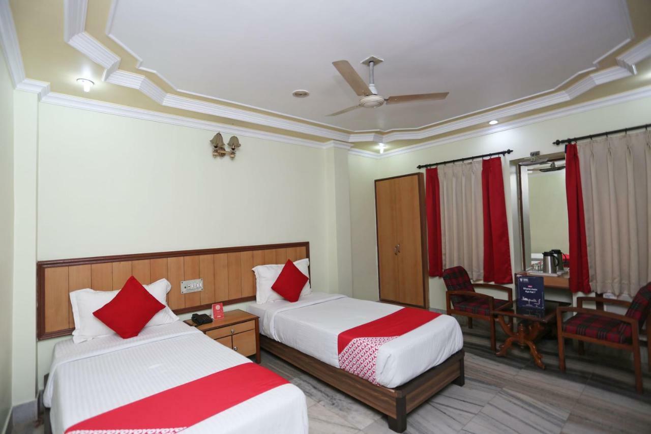 Oyo 24916 Hotel Aquatic Palace Kalyani Exterior foto